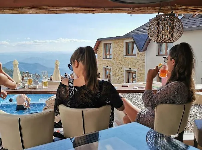 Milmari M16 Markovic アパート コパオニク